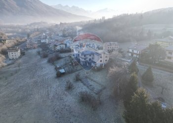 Vista delle montagne - Terreno edificabile Frazione Lastreghe
 
SNC, Ponte nelle Alpi - foto 2