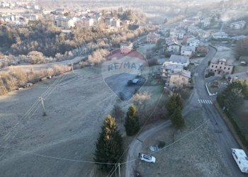Vista dell\'acqua - Terreno edificabile Frazione Lastreghe
 
SNC, Ponte nelle Alpi - foto 4