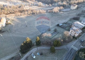 Vista dell\'acqua - Terreno edificabile Frazione Lastreghe
 
SNC, Ponte nelle Alpi - foto 5
