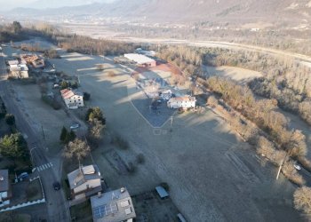 Vista delle montagne - Terreno edificabile Frazione Lastreghe
 
SNC, Ponte nelle Alpi - foto 8