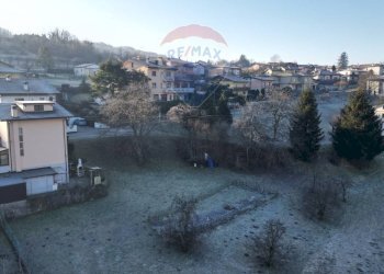 Edificio all\'aperto - Terreno edificabile Frazione Lastreghe
 
SNC, Ponte nelle Alpi - foto 16