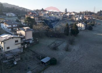Edificio all\'aperto - Terreno edificabile Frazione Lastreghe
 
SNC, Ponte nelle Alpi - foto 20
