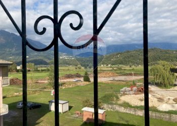 Vista delle montagne - Casa indipendente Strada Statale 51
 
17, Ponte nelle Alpi - foto 11