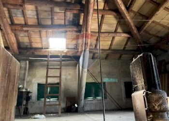 Edificio all\'aperto - Casa indipendente Strada Statale 51
 
17, Ponte nelle Alpi - foto 15