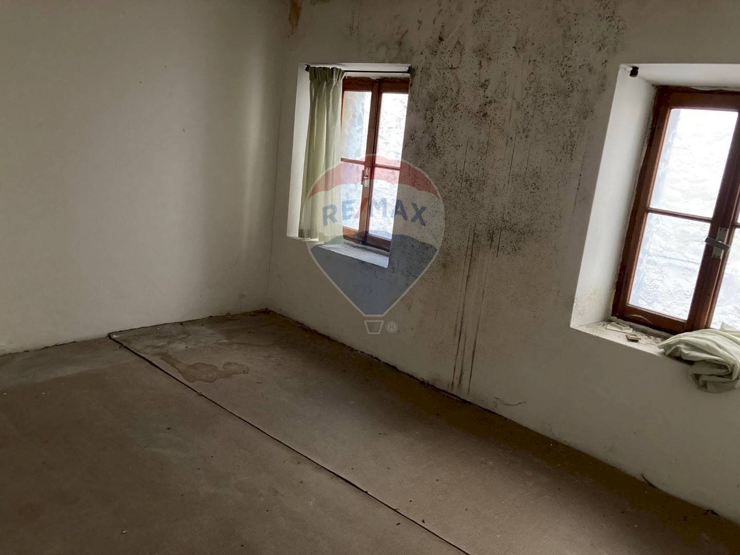 Stanza vuota - Casa indipendente Igne
 
162, Longarone - foto 3