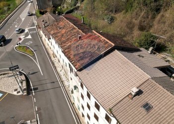 Edificio all\'aperto - Semi-detached house Via Roma
 
1, Longarone - photo 9