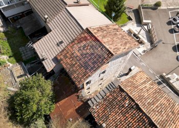 Edificio all\'aperto - Semi-detached house Via Roma
 
1, Longarone - photo 20