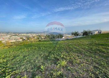 Vista delle montagne - Terreno edificabile Via Giuseppe Di Vittorio
 
SNC, Ancona - foto 6