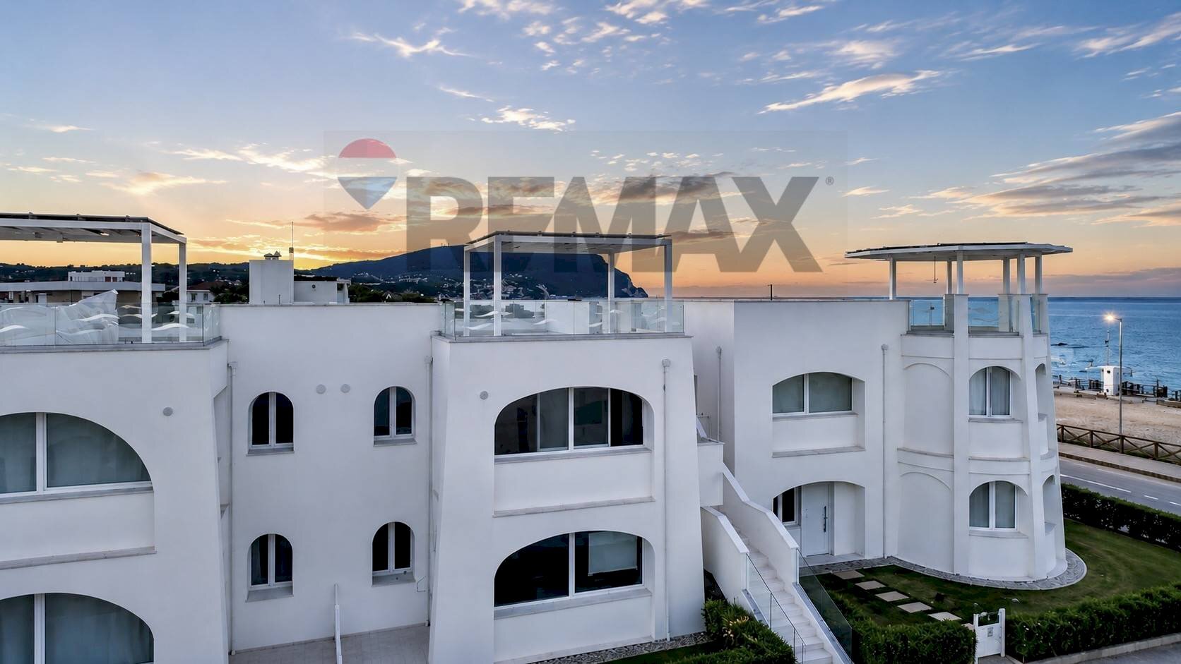Edificio all\'aperto - Three-room apartment Via Loreto
 
SNC, Numana - photo 1