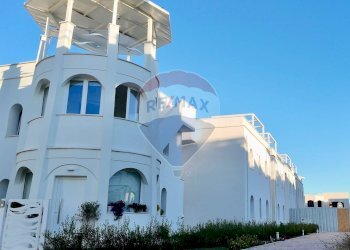 Edificio all\'aperto - Quadrilocale Via Loreto
 
1, Numana - foto 15