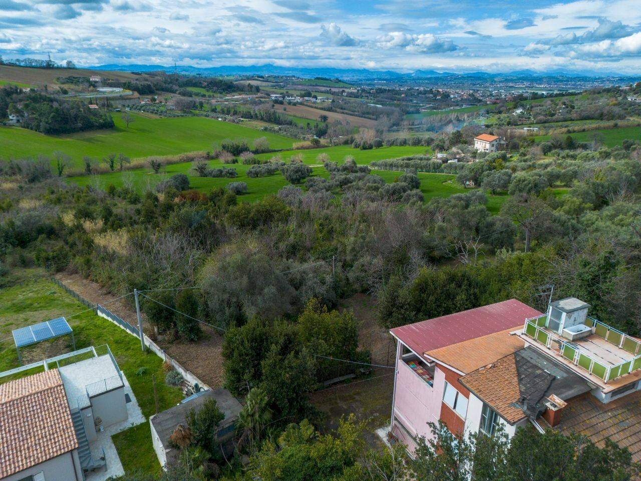 Vista delle montagne - Casa indipendente Via Ville
 
7, Falconara Marittima - foto 3