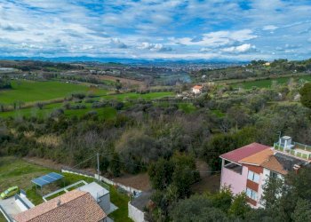Vista delle montagne - Casa indipendente Via Ville
 
7, Falconara Marittima - foto 9