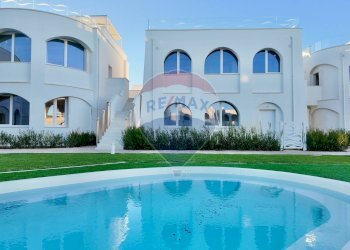 Piscina - Quadrilocale Loreto
 
1, Numana - foto 9