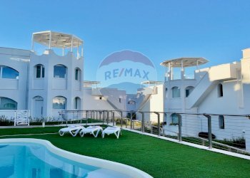 Piscina - Quadrilocale Loreto
 
1, Numana - foto 19