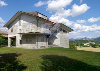 Casa all\'aperto - Villa via San Leo
 
snc, Sassoferrato - foto 9