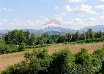 Vista delle montagne - Villa via San Leo
 
snc, Sassoferrato - foto 51