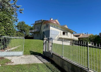 Casa all\'aperto - Villa via San Leo
 
snc, Sassoferrato - foto 1