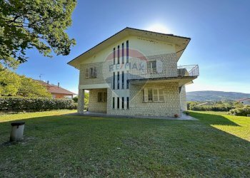 Casa all\'aperto - Villa via San Leo
 
snc, Sassoferrato - foto 6