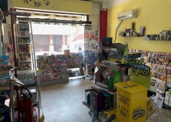 Camera / camera da letto - Attività Commerciale Via Cesanelli
 
2, Falconara Marittima - foto 4