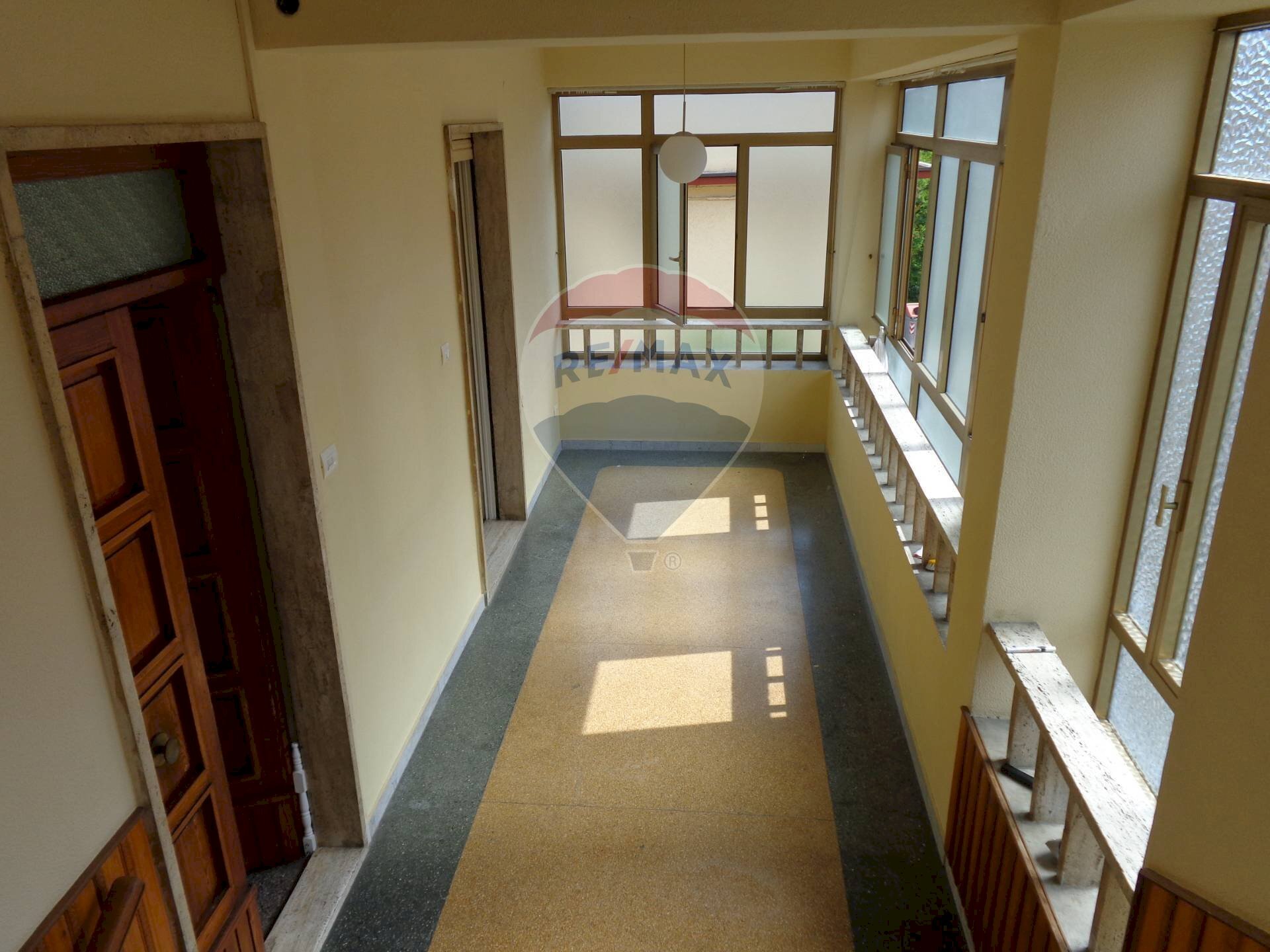 Hall / corridoio - Three-room apartment Via Bruno Buozzi
 
10, Falconara Marittima - photo 1