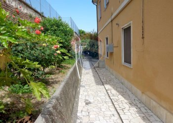 Terrazza - Three-room apartment Via Bruno Buozzi
 
10, Falconara Marittima - photo 30