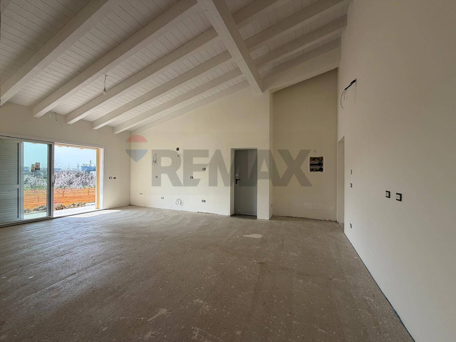 Stanza vuota - Quadrilocale Via Piane snc
 
snc, Camerata Picena - foto 2