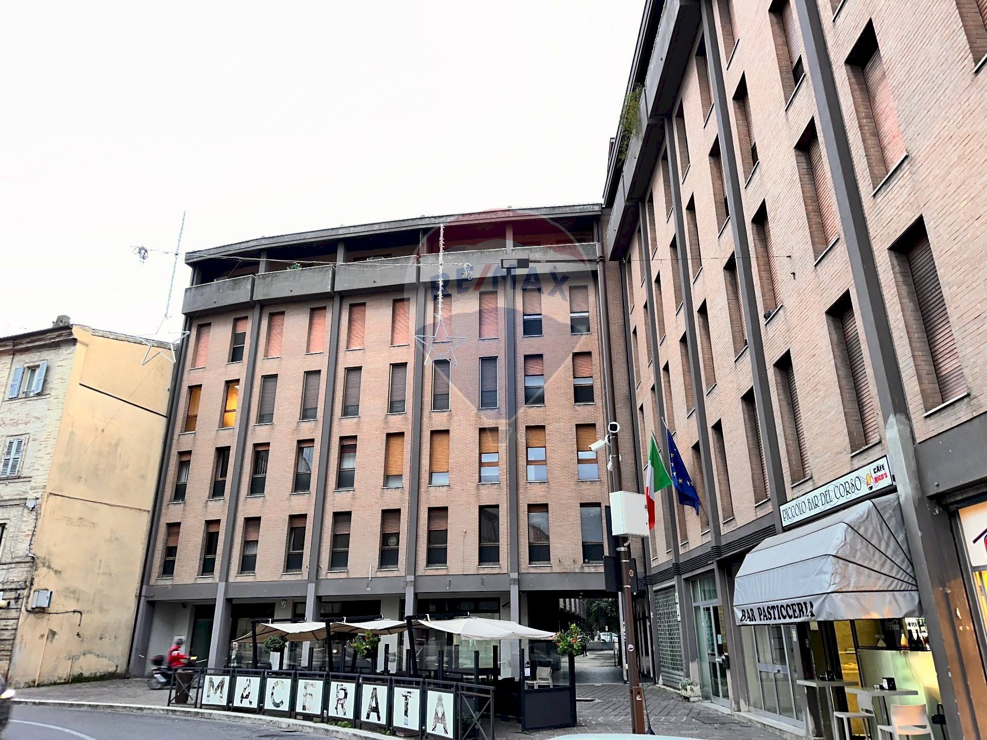 Edificio all\'aperto - Appartamento Corso Fratelli Cairoli
 
177, Macerata - foto 1