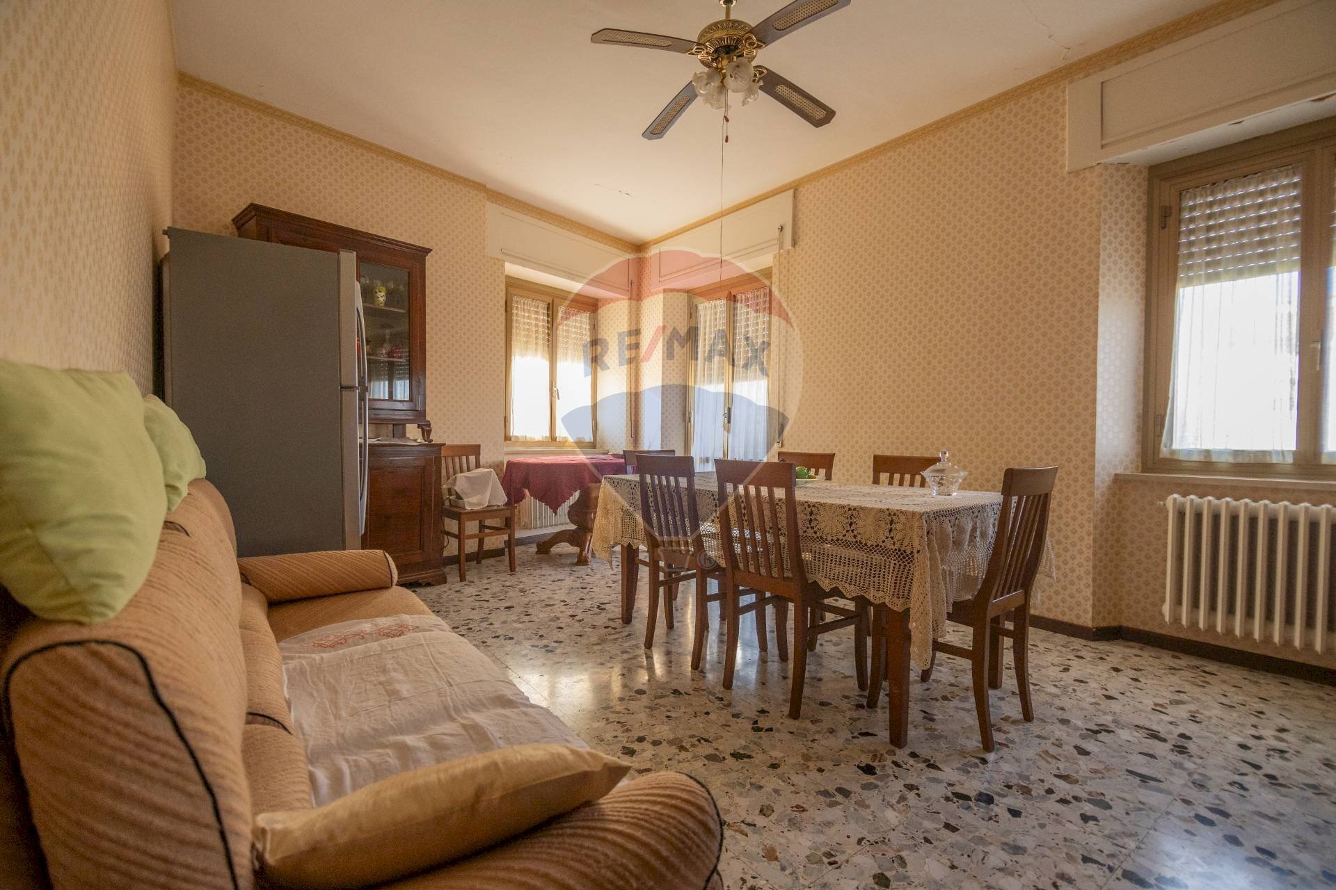 Sala da pranzo - Casa indipendente Frazione Villa Torre
 
102, Cingoli - foto 1