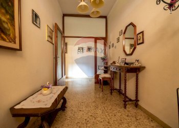 Hall / corridoio - Independent house Frazione Villa Torre
 
102, Cingoli - photo 5