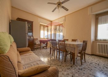 Sala da pranzo - Independent house Frazione Villa Torre
 
102, Cingoli - photo 1