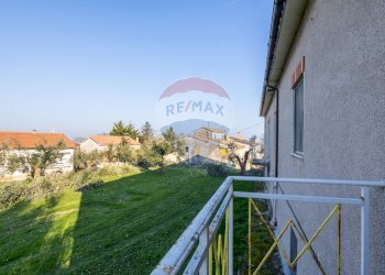 Balcone - Independent house Frazione Villa Torre
 
102, Cingoli - photo 26