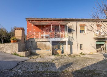 Casa all\'aperto - Independent house Frazione Villa Torre
 
102, Cingoli - photo 39