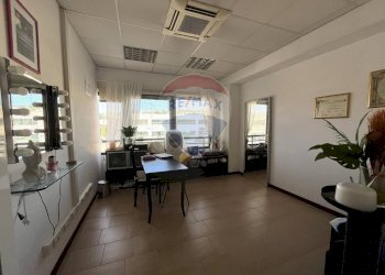 Ufficio - Commercial Premises Via Caduti del Lavoro
 
28, Ancona - photo 1