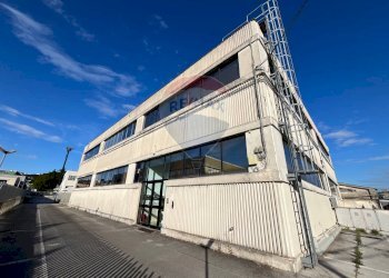 Edificio all\'aperto - Commercial Premises Via Caduti del Lavoro
 
28, Ancona - photo 33