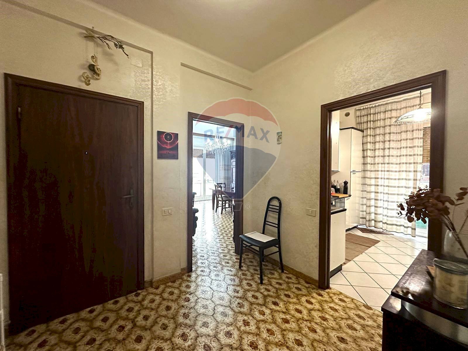 Hall / corridoio - Trilocale Via Metauro
 
60, Ancona - foto 1