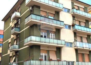 Edificio all\'aperto - Trilocale Via Metauro
 
60, Ancona - foto 14