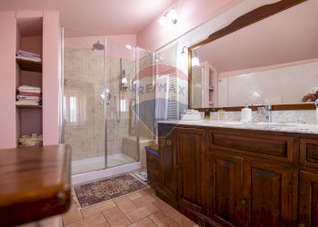 Bagno - Casa semi indipendente Frazione San Giovanni
 
13, Fabriano - foto 15