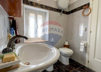 Bagno - Casa semi indipendente Frazione San Giovanni
 
13, Fabriano - foto 23