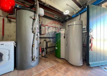 Lavanderia - Casa semi indipendente Frazione San Giovanni
 
13, Fabriano - foto 41