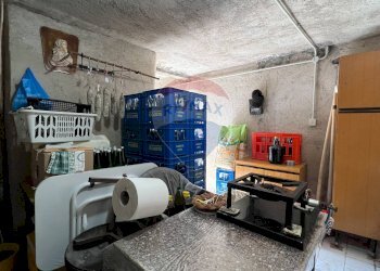 Dispensa di stoccaggio - Casa semi indipendente Frazione San Giovanni
 
13, Fabriano - foto 42