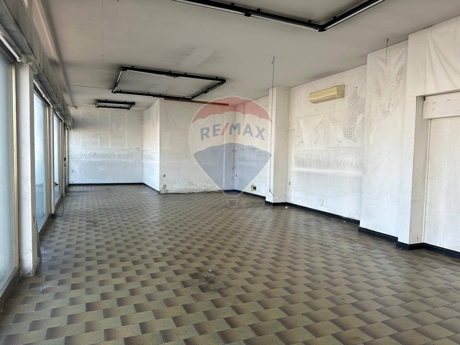 Stanza vuota - Commercial Premises Via Flaminia
 
224/b, Ancona - photo 2