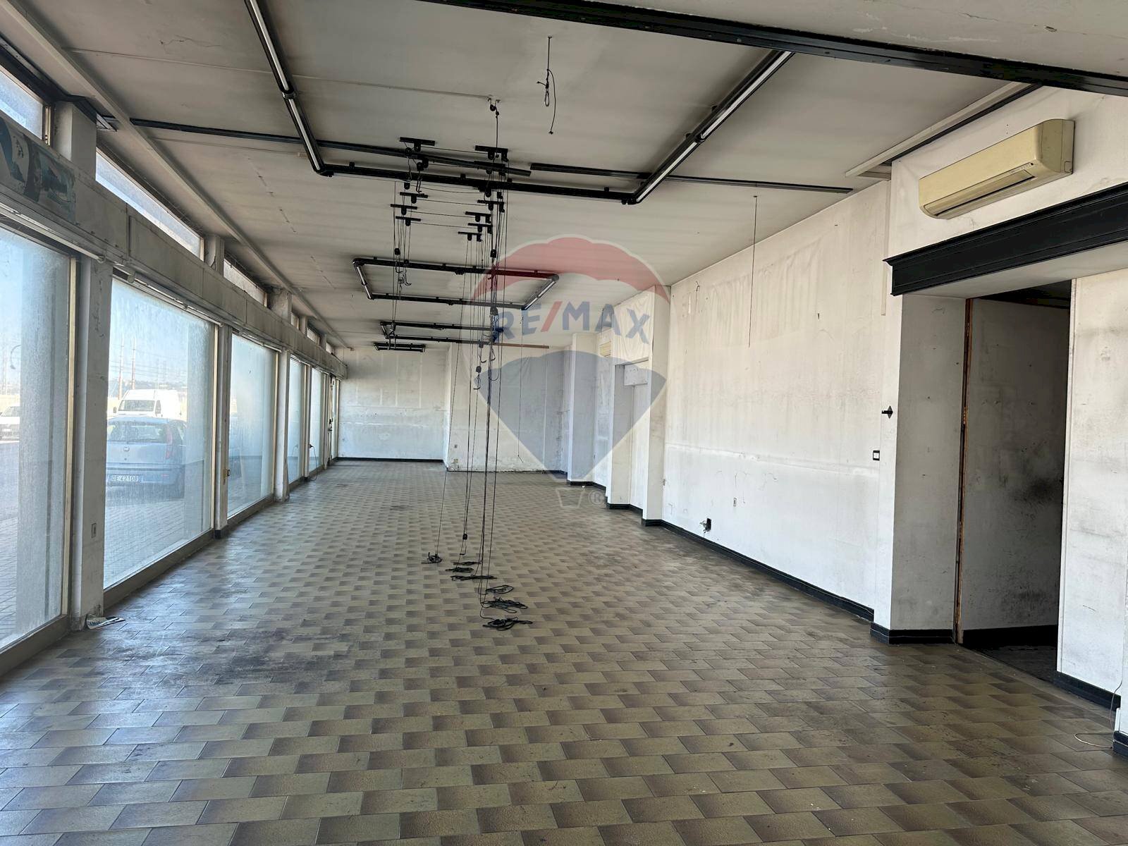 Parcheggio - Commercial Premises Via Flaminia
 
224/b, Ancona - photo 3