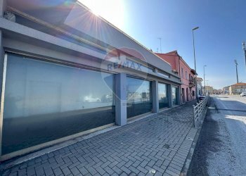 Edificio all\'aperto - Commercial Premises Via Flaminia
 
224/b, Ancona - photo 6