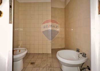 Bagno - Ufficio Corso Garibaldi
 
149, Fossombrone - foto 15