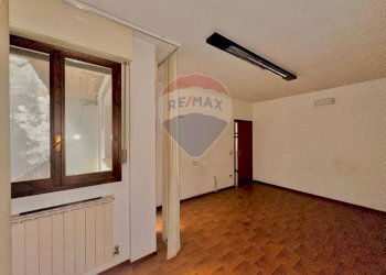 Stanza vuota - Ufficio Corso Garibaldi
 
149, Fossombrone - foto 18