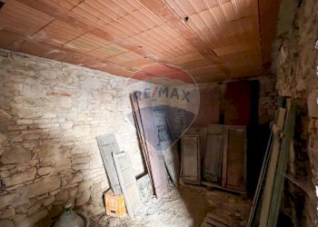 Stanza vuota - Rustic Localita' Piancavallino
 
5-7-9, Cingoli - photo 25