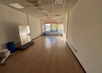 Stanza vuota - Locale Commerciale Ancona - foto 4