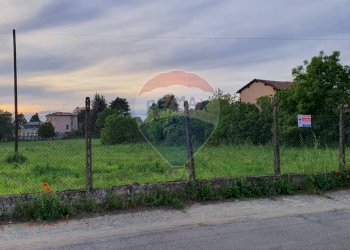 Giardino - Casa indipendente Via Recoaro
 
29, Broni - foto 5