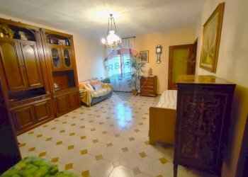 Soggiorno - Semi-detached house via San Pietro
 
17, Suardi - photo 5