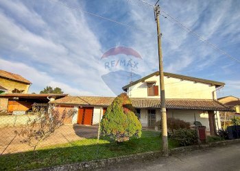 Casa all\'aperto - Semi-detached house via San Pietro
 
17, Suardi - photo 22